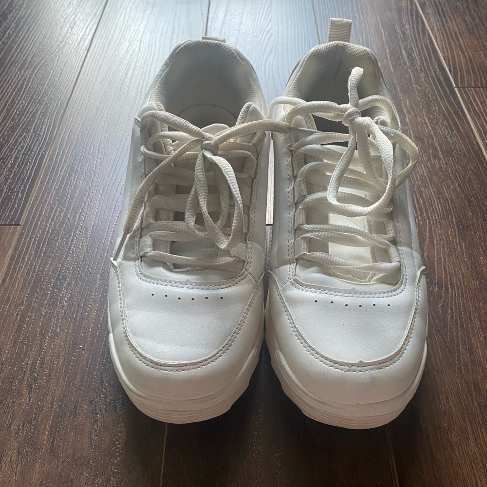 Ardene White Faux Leather Laced Sneakers Size 8 - Picture 3 of 12